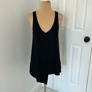Feel The Piece Black Asymmetrical Hem Tank